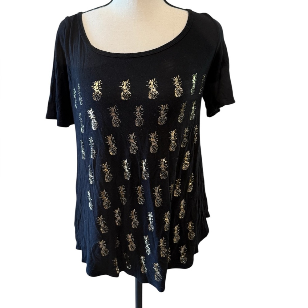 Vanilla Sugar | Black Graphic T shirt pineapples